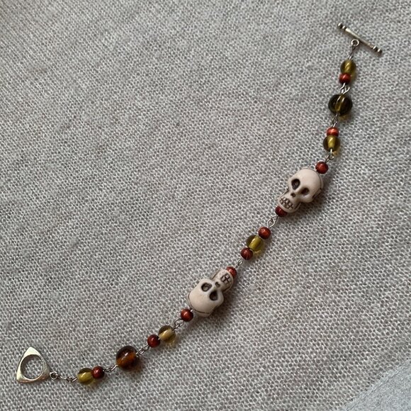 💀 Handmade Skull Bracelet & Earrings Set (Beige, Amber & Brown) - Picture 9 of 12
